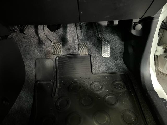 0710163A30260901W00413.jpg