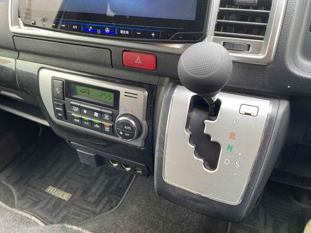 0900143A30260929W00207.jpg