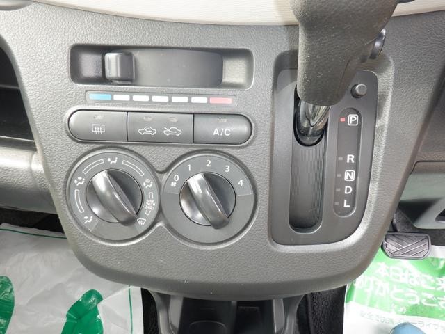 0900616A30261012W00217.jpg