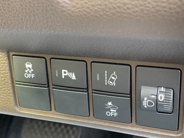 0700772A30250618W00518.jpg