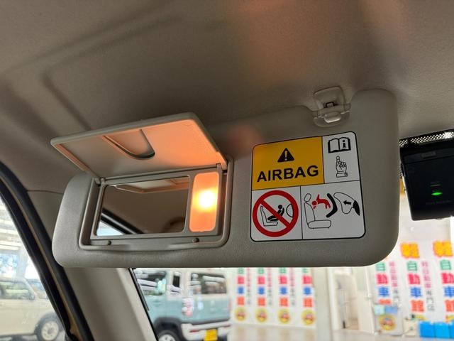 0300353A30260821W00213.jpg