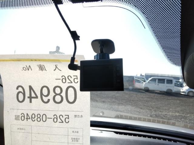 27154080_carP_l_12.jpg