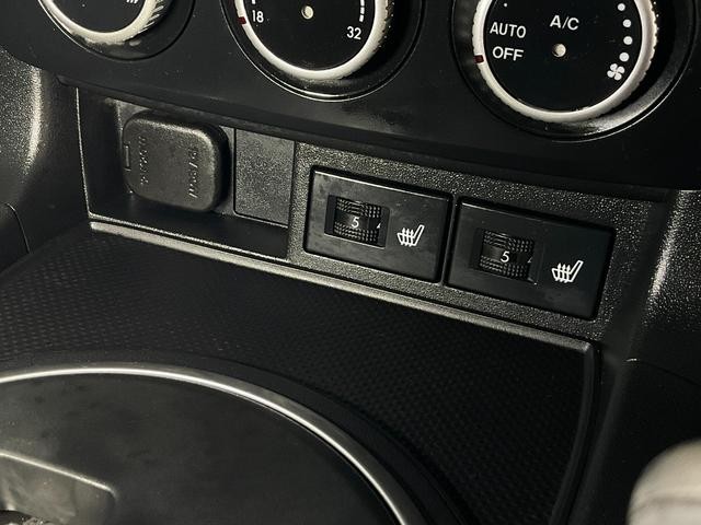 0561150A30261019W00219.jpg