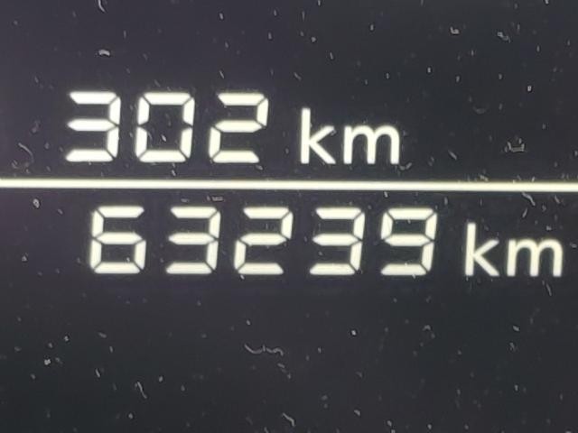 26460856_carP_l_2.jpg