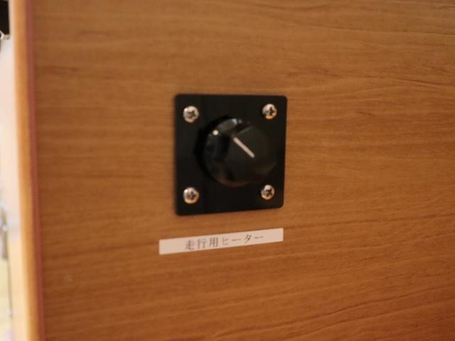 0303041A30260909W00114.jpg
