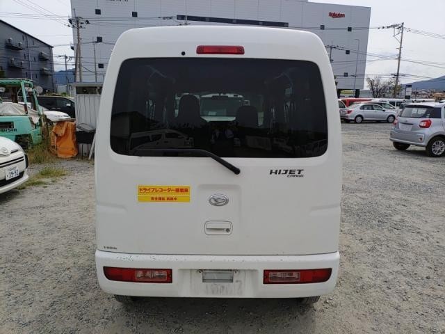 25948052_carP_l_4.jpg