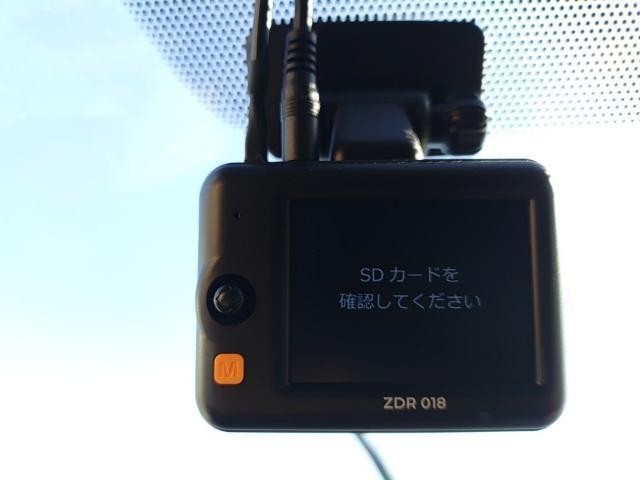 27154083_carP_l_12.jpg