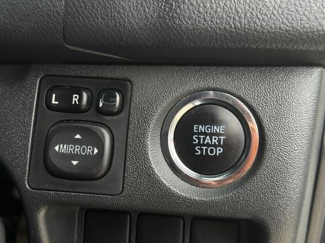 0209007A30260927W00113.jpg