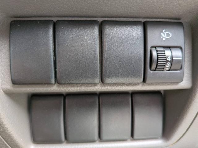 0541751A30260717W00806.jpg