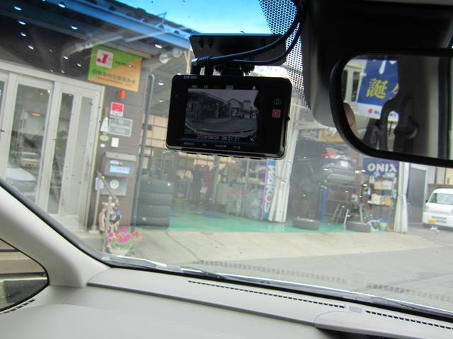 0707785A30260609W00215.jpg