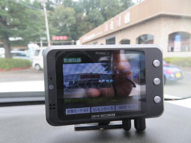 0500021A30261025W00115.jpg