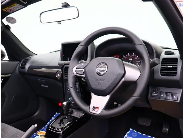 0551544A30260513W00107.jpg