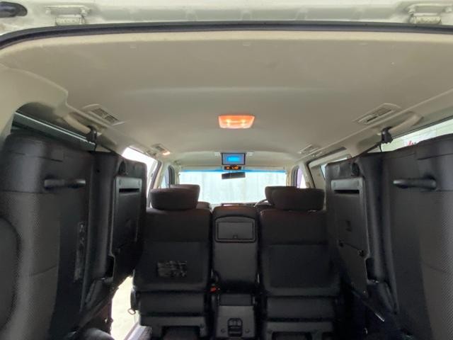 0700506A30261020W00115.jpg