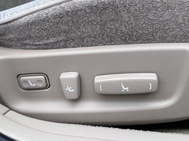 0540491A30260501W00104.jpg