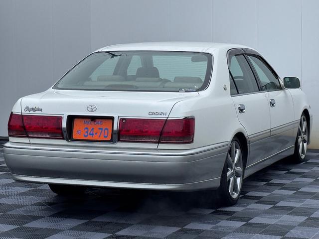 0540491A30260501W00112.jpg