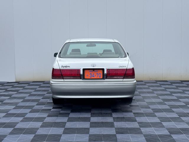 0540491A30260501W00115.jpg
