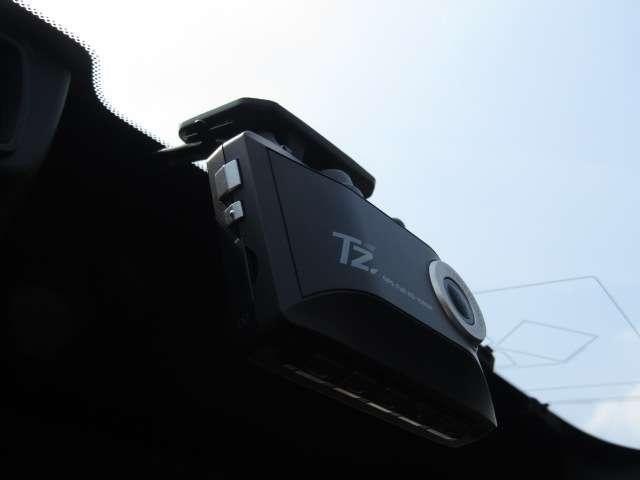 25319742_carP_l_7.jpg