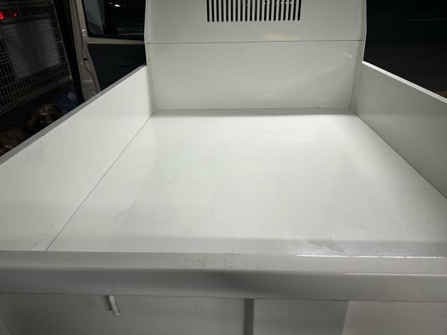 0550102A30260515W00117.jpg