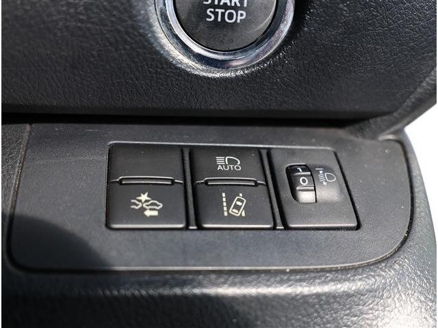 0204126A30261028W00415.jpg