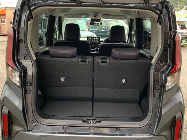 0700772A30260609W00209.jpg