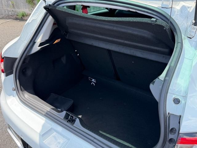 0204441A30260729W00116.jpg