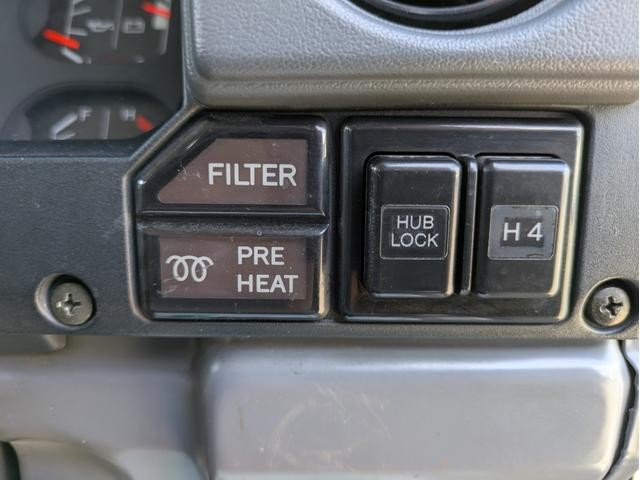 0300156A30250713W00115.jpg