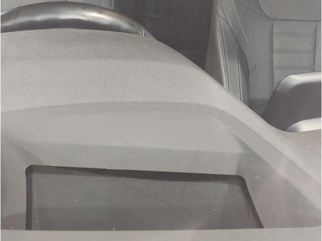 24053667_carP_l_7.jpg