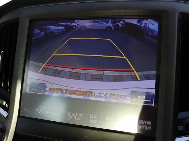 0511204A30260729W00112.jpg