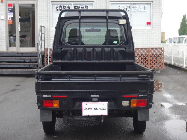 0509025A30260625W00114.jpg