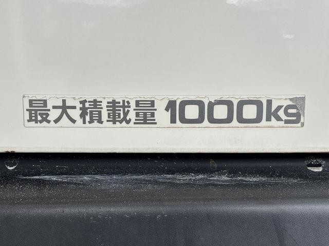 0206517A30260928W00113.jpg