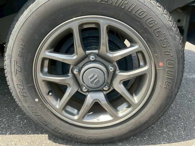 0560808A30260513W00203.jpg