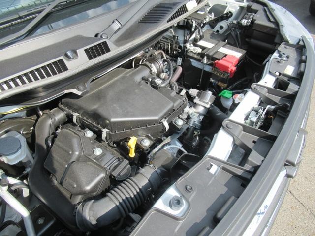 0204805A30260731W00113.jpg
