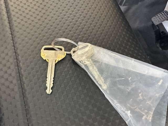 26843415_carP_l_2.jpg