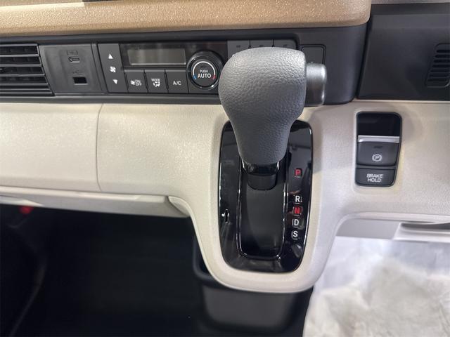 0404241A30260530W00210.jpg