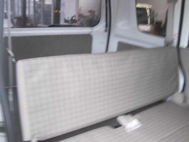 1101641A30260929W00209.jpg