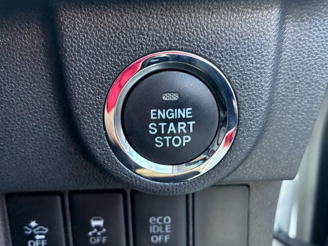0508358A30261008W00207.jpg