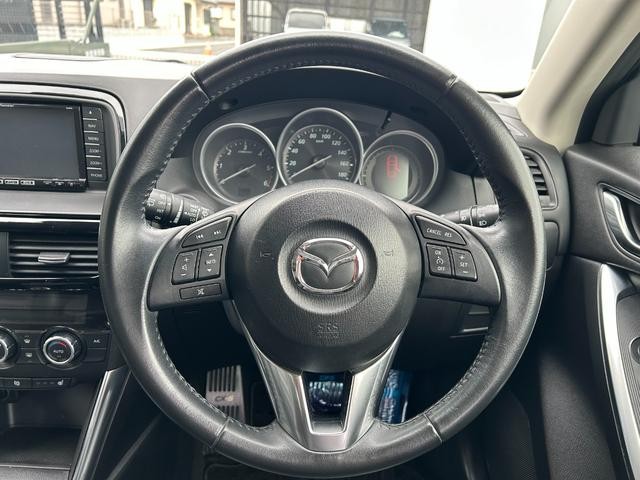 0404527A30260818W00215.jpg