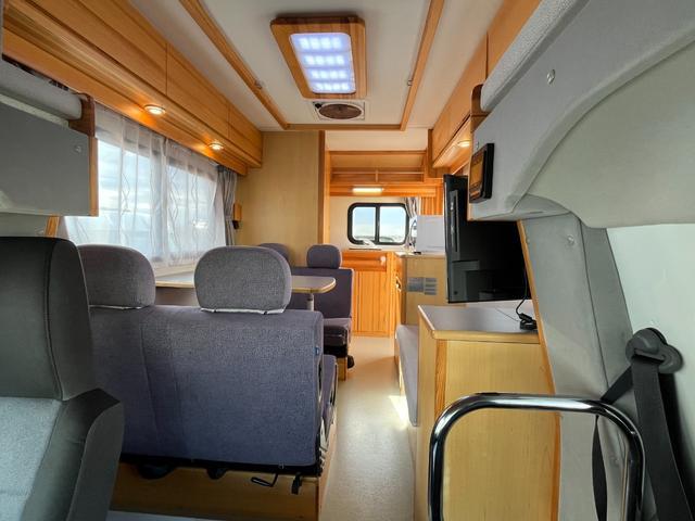 0560955A30260213W00103.jpg