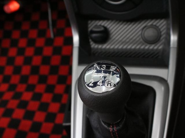 0207743A30261004W00118.jpg