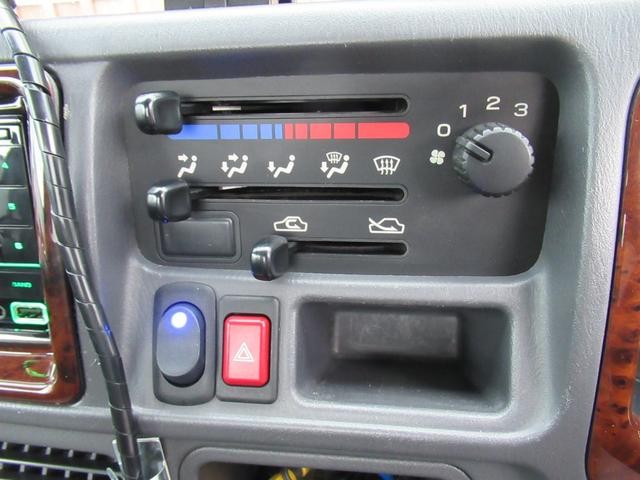 0303462A30260820W00410.jpg
