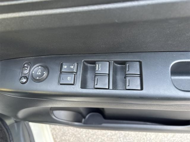 0700828A30260915W00313.jpg