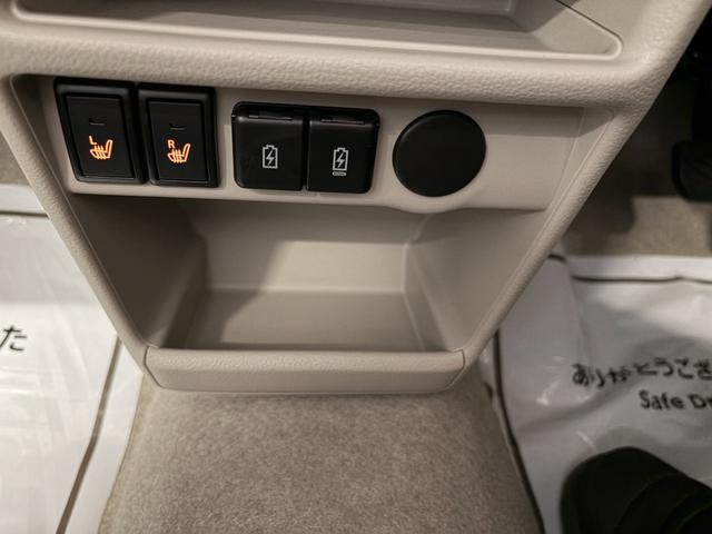 0302448A30260730W00105.jpg