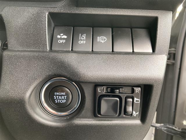 0403498A30260622W00817.jpg