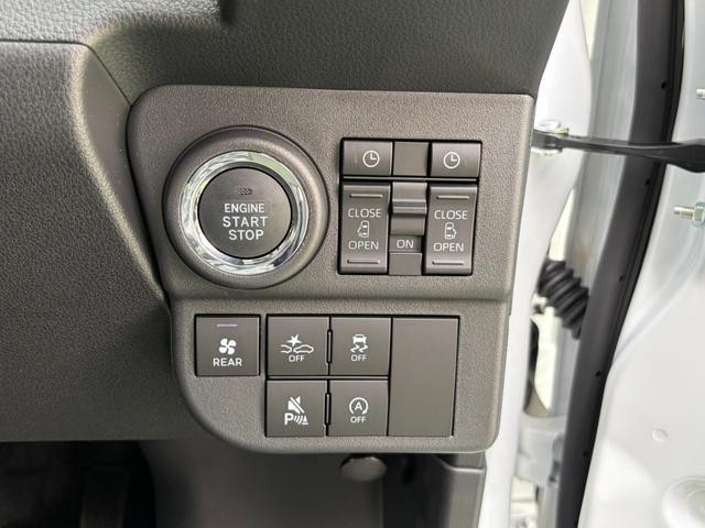 0500054A30260823W00209.jpg