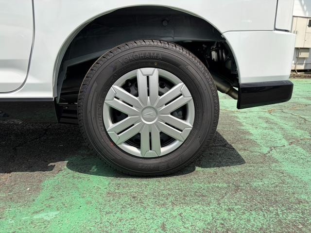 0500054A30260823W00218.jpg