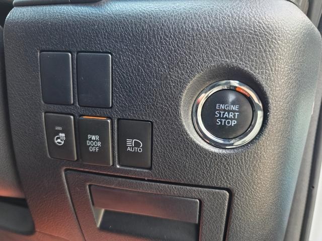 0802736A30260525W00119.jpg