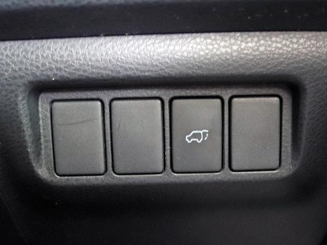 0301983A30260719W00111.jpg