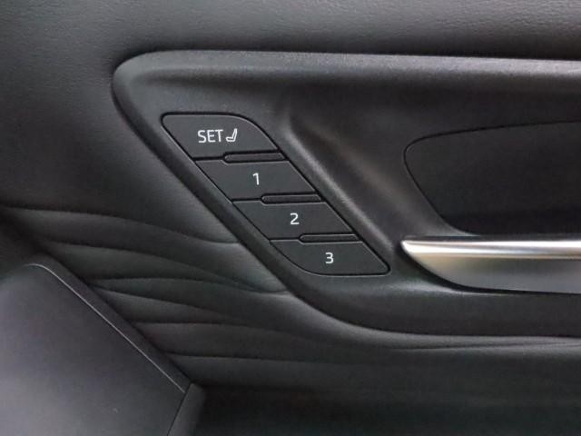 0501008A20260826G00304.jpg