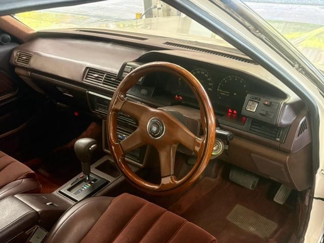 0803299A30260901W00107.jpg