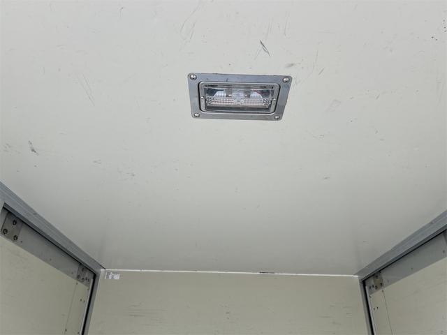 0840186A30260522W00319.jpg